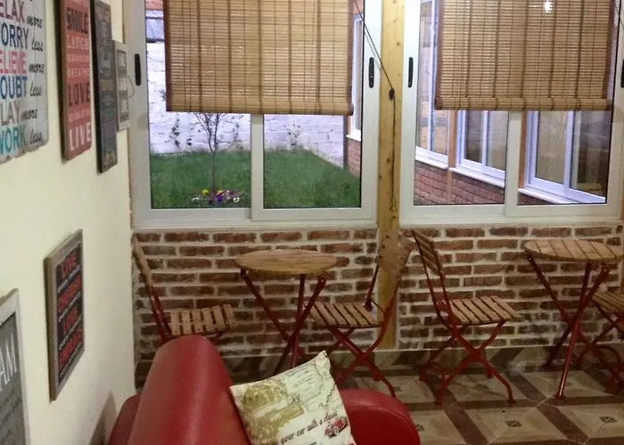 Metropol 23 * Tirana