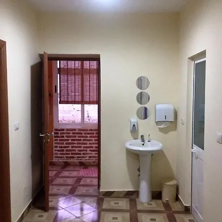 Albergue Metropol 23